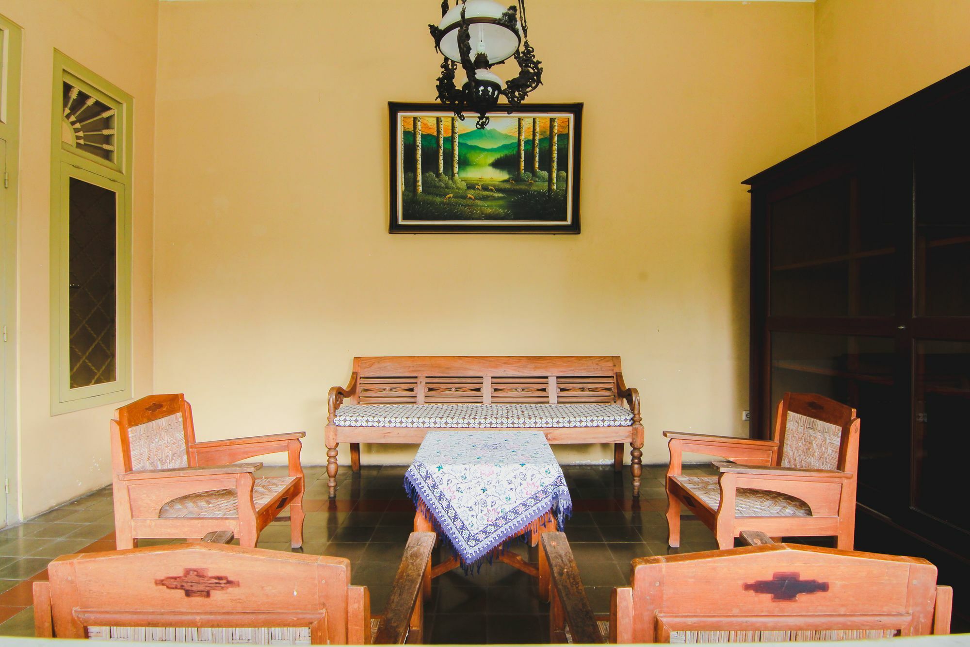 Griya Batik Giri Sekar Homestay Yogyakarta Buitenkant foto